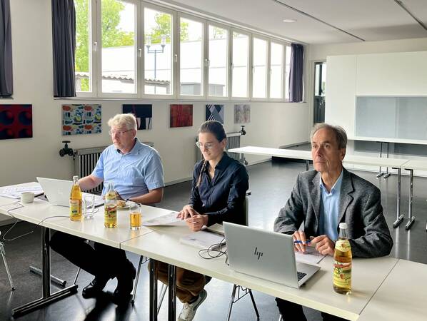 07.10.2024: Sechstes Stakeholder-Treffen in der Geschäftsstelle des Regionalver-bands Neckar-Alb in Mössingen // Die Stakeholder erörtern die aus dem Studienbesuch in der Region Neckar-Alb gewon-nenen Erkenntnisse im Hinblick auf die Regionalplanung und die Regionalentwicklung. 